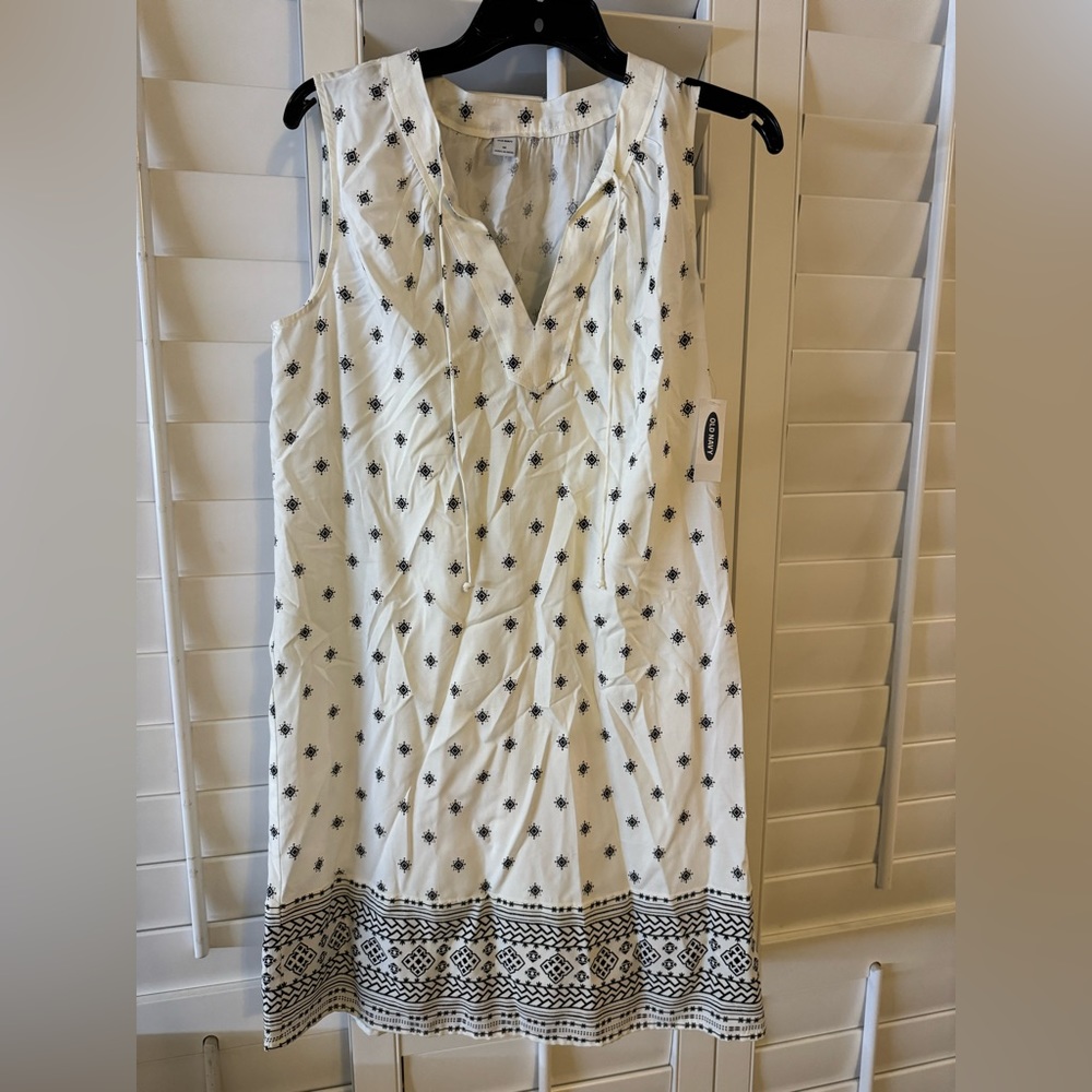 Old Navy, Black/White print tank dress w/white spaghetti strap slip, Size Medium